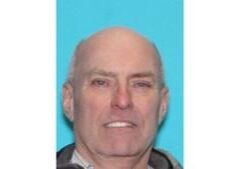 Illinois quick hits: Search continues for Gibson City suspect; manufacturing declines since 2000