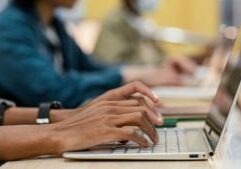 Report says Pennsylvanians face highest costs for colleges