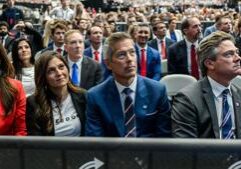 'There is no excuse': air traffic controllers, pilots urge Congress to end shutdown